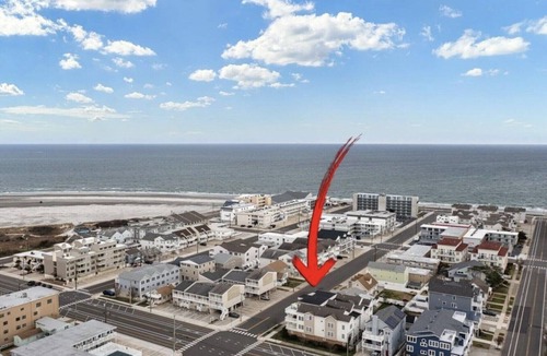 North Wildwood Condo | La Paix by the Sea II, 4th Ave & Surf - NWW! Perfect location for beach lovers