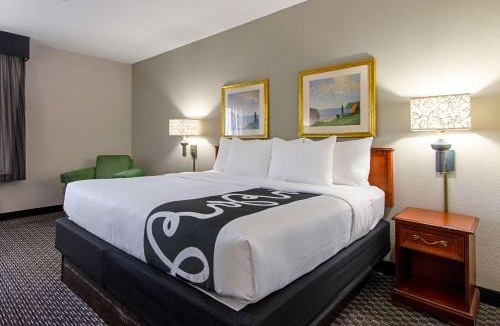Survey Creek Hotel | La Quinta Inn by Wyndham Ft. Lauderdale Tamarac East