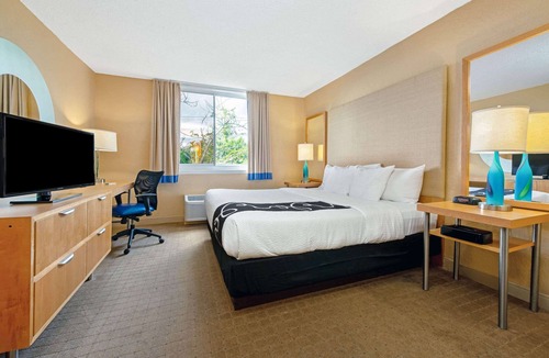 Coral Springs Hotel | La Quinta Inn & Suites by Wyndham Coral Springs South
