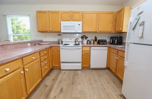Carolina Dunes House | LADY CORTEZ - 6 bed, 5.1 pool home, dog friendly. Walk to beach AND sound access!