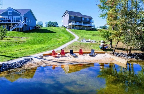 Mineral House | Lake Anna Lakefront | Hot Tub, Boat Dock, Beach