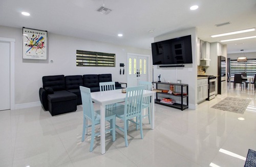 Miami Lakes House | Lake house with hot tub! Sunrise and sunset views!