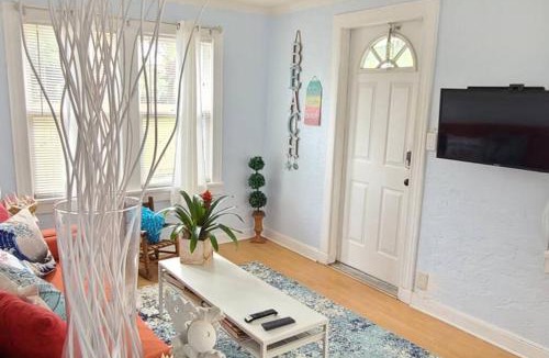 Lake Worth House | Lake Worth Beach Paradise Cove Cottage 2-1Bedroom