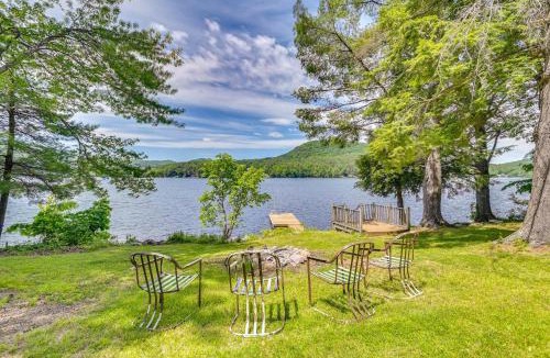 Corinth House | Lakefront Corinth Log Home: Private Dock, Fire Pit