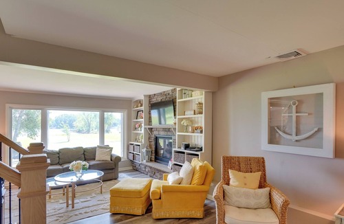 Cranesville House | Lakefront Gloversville Getaway w/Beach & Dock!