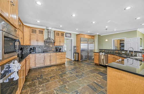 Mineral House | Lakefront home with private hot tub, WiFi, fun rec room, & beach area