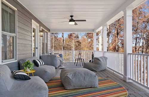 Mineral House | Lakefront Lake Anna - Decks, Views, Hot Tub
