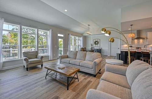 Mineral House | Lakefront Lake Anna, Dock, Deck, Views, Games