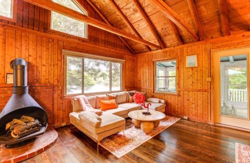Chesapeake Ranch Estates-Drum Point House | Lakefront Lusby Home w/Fire Pit: 3 Mi to Beach!