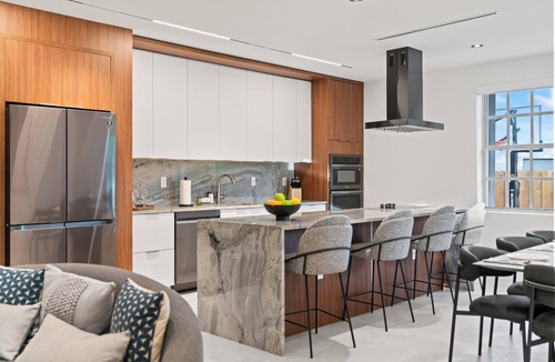 Miami Springs House | Lakefront Lux Home GameRoom, Golf, Court & Kayak