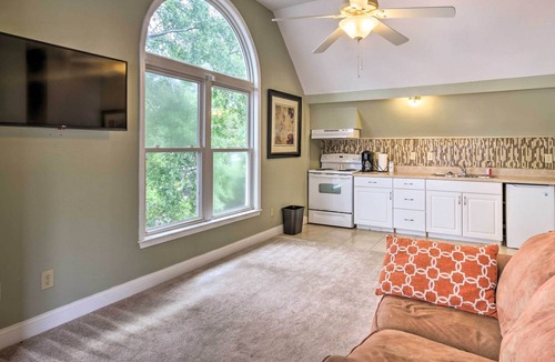 Gilbert House | Lakefront Oasis with Deck & Outdoor Kitchen!