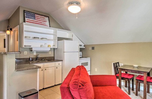 Gilbert House | Lakefront Oasis with Deck & Outdoor Kitchen!