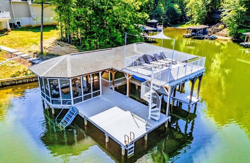 Bumpass House | Lakefront on Lake Anna | Dock, Hot Tub, Game Room