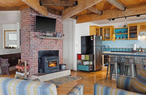 Dayton Cabin | Lakefront Retreat with Private Dock & Views