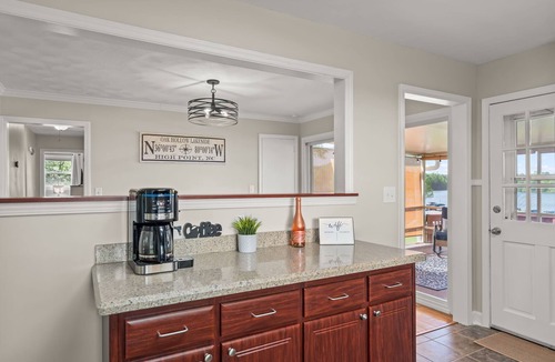 High Point House | Lakeside Home: Sunset Views, Marina, Golf, Tennis