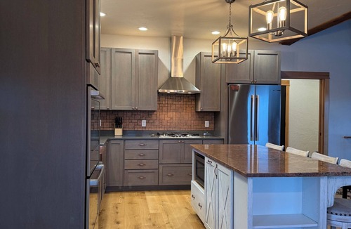 Georgetown House | Lakeview Lodge- ADA Accessible Retreat Close To The Water