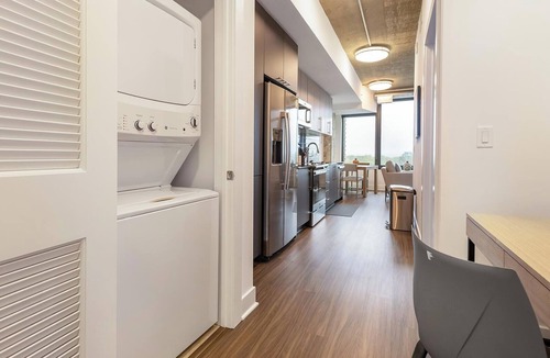 Baileys Crossroads Apartment | Landing | Amazing 1BD, Game Room, Gym