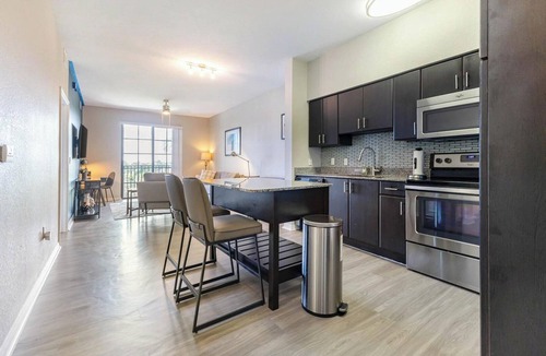 Miramar Apartment | Landing | Amazing 1BD, Gym, Clubhouse