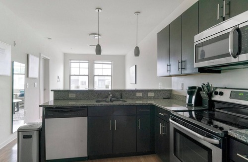 Richmond Apartment | Landing | Amazing 2BD, Gym