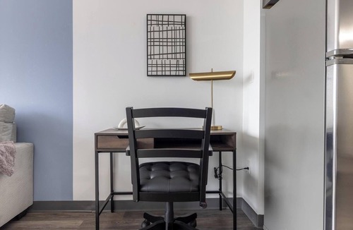 Downtown Hartford Apartment | Landing | Beautiful 1BD, Game Room, Gym