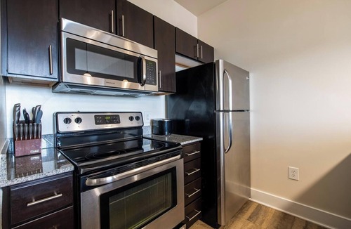 Church Hill Apartment | Landing | Beautiful 1BD, Courtyard, Clubhouse