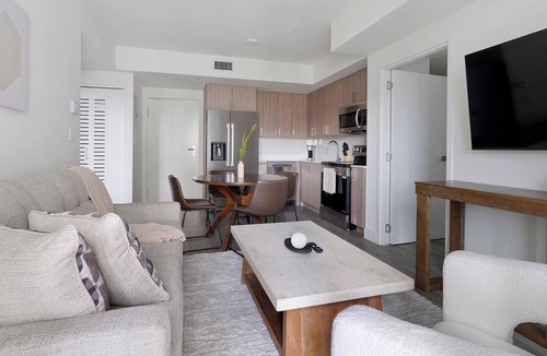 Hialeah Apartment | Landing | Beautiful 2BD, Gym