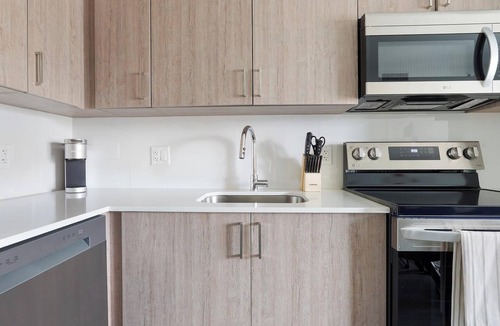 Hialeah Apartment | Landing | Beautiful 2BD, Gym