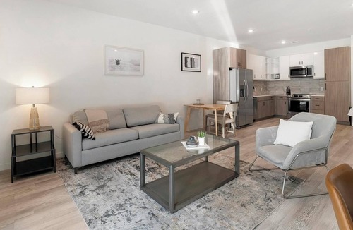 Richmond Apartment | Landing | Chic 1BD, Game Room, Courtyard
