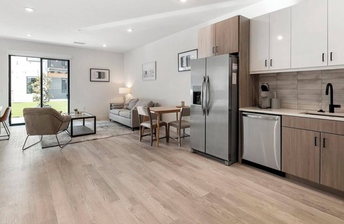 Richmond Apartment | Landing | Chic 1BD, Game Room, Courtyard