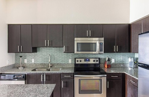 Miramar Apartment | Landing | Chic 1BD, Gym, Clubhouse