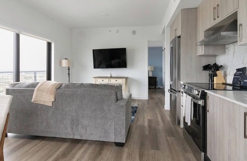 Overtown Apartment | Landing | Chic 2BD, Pool