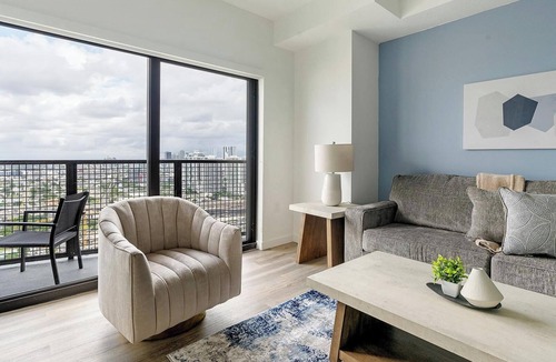 Overtown Apartment | Landing | Incredible 2BD, Pool