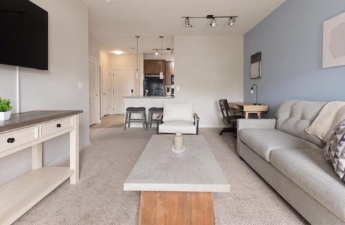 Manassas Park Apartment | Landing Spectacular 1BD Pool Gym