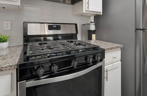 Town Center Apartment | Landing | Stunning 1BD, Gym, Courtyard
