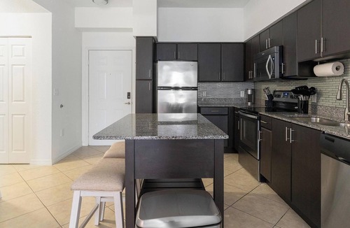 Miramar Apartment | Landing | Stunning 1BD, Gym, Clubhouse