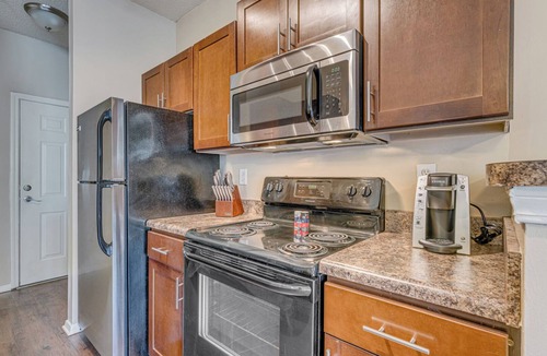 Germantown Apartment | Landing | Stunning 1BD, Tennis Court, Gym