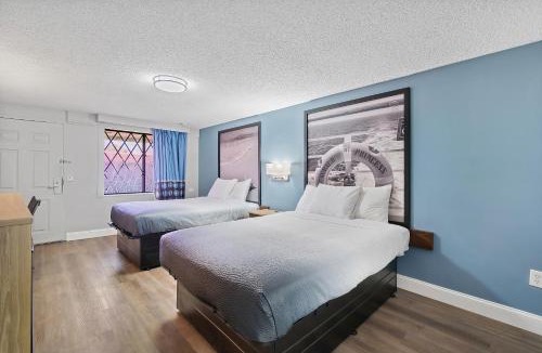 Lantana Hotel | Lantana Palm Hotel by Innexo