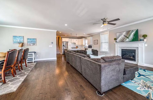 North End House | Large 12BR/8.5 BA w/Elevator & Parking for 6 cars