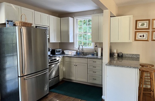 Cotuit House | Large 7 bedroom, 5 bath house one and a half blocks from the beach