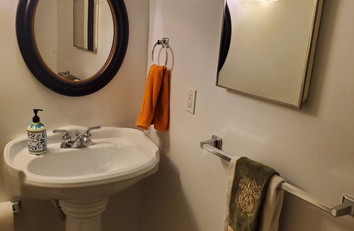 Fairland Apartment | Large Apartment Unit available, great amenities