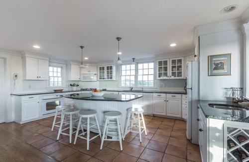 Polpis House | Large beautiful home near Quidnet Beach