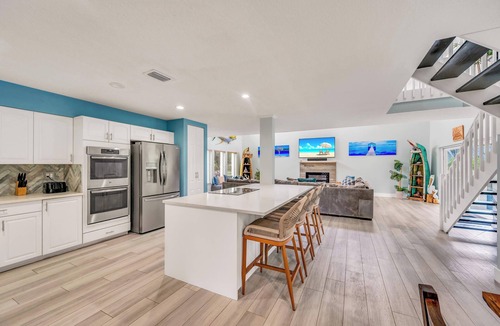 Lake Worth House | Large Estate w/Heated Pool on 1 Acre Garden 4BR/3BA Sleeps 14 Near Beach!