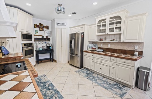 Miami Springs House | Large Family Retreat Pool Game Room Gym Near Beaches Shopping!
