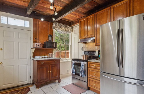 Quinton House | Large Historic Vintage Rural Home