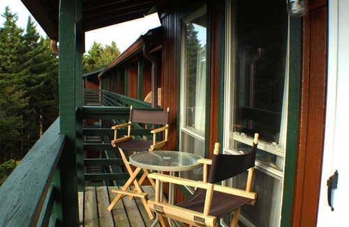 Edray Condo | Large Loft Condo, 2 Baths, 3 Sleeping Areas, Steps to the Slopes, Amazing Views!