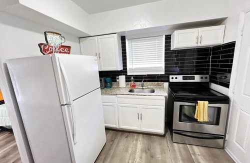 Little Haiti House | Large Modern Suite Near Beach, WYNWD Garden style