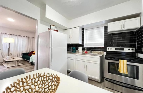 Little Haiti House | Large Modern Suite Near Beach, WYNWD Garden style