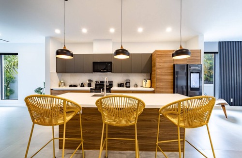 Downtown Fort Lauderdale Villa | Las Olas Designer Retreat With Heated Pool!