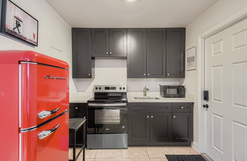 Poinciana Park Apartment | Lauderdale Breeze Villas