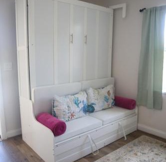 Poinciana Park Apartment | Lauderdale Breeze Villas - Cozy Coastal Studio